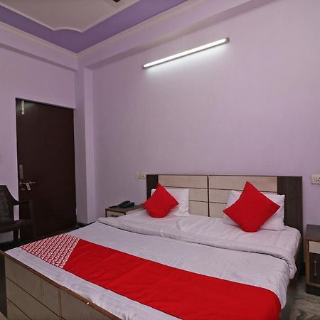 Oyo Hotel Ekta Residency Агра Екстериор снимка